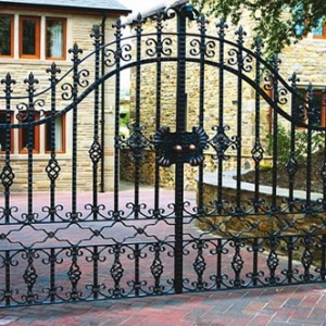 Ferforje Garaj Giriş Kapıları