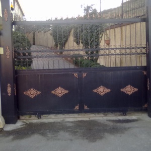 Ferforje Garaj Giriş Kapıları