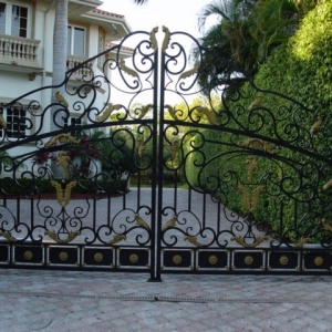 Ferforje Garaj Giriş Kapıları