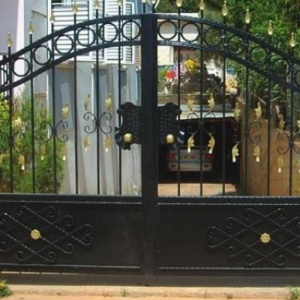 Ferforje Garaj Giriş Kapıları